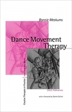 کتاب زبان دنس موومنت تراپی  MEEKUMS: DANCE MOVEMENT  THERAPY